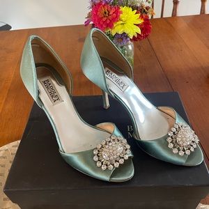 Badgley Mischka seafoam “Lacie” size 7 heels